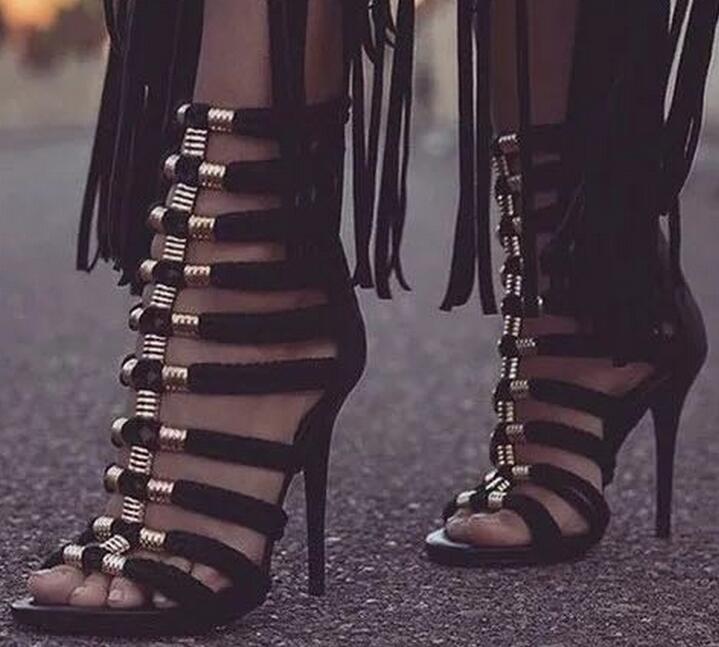 Summer knitted cut-outs