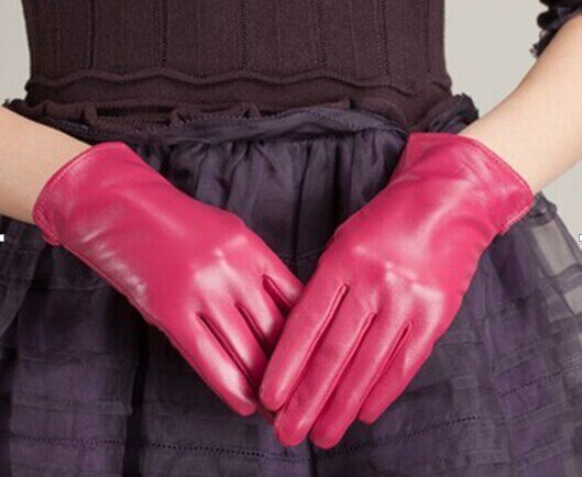 Elegant Leather Gloves
