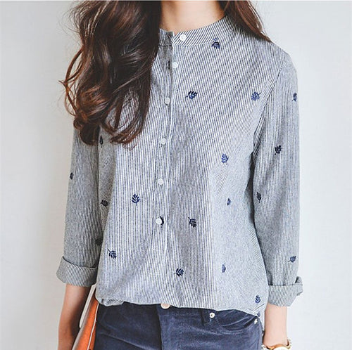 Leaves embroidery stripes