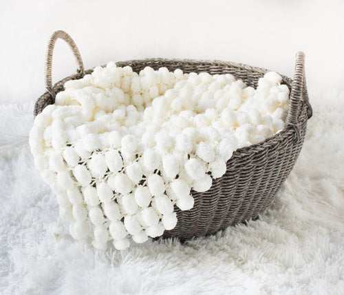 Mini blanket pom