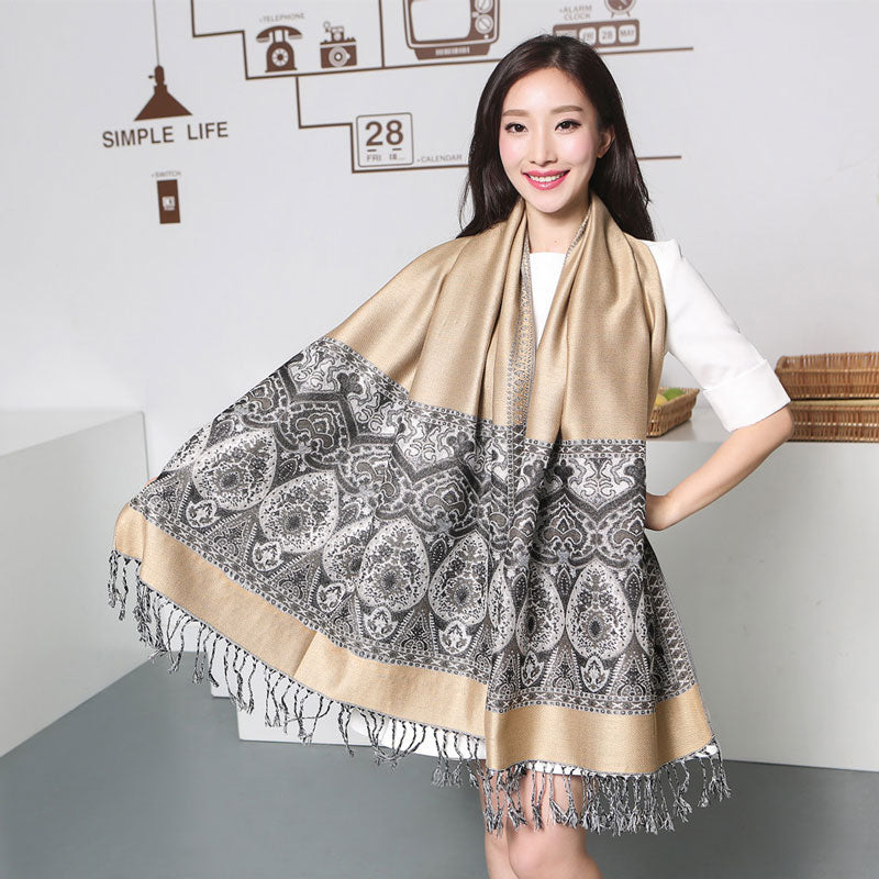 Paisley Tippet Winter