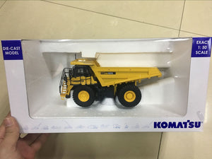 Universal Hobbies Komatsu